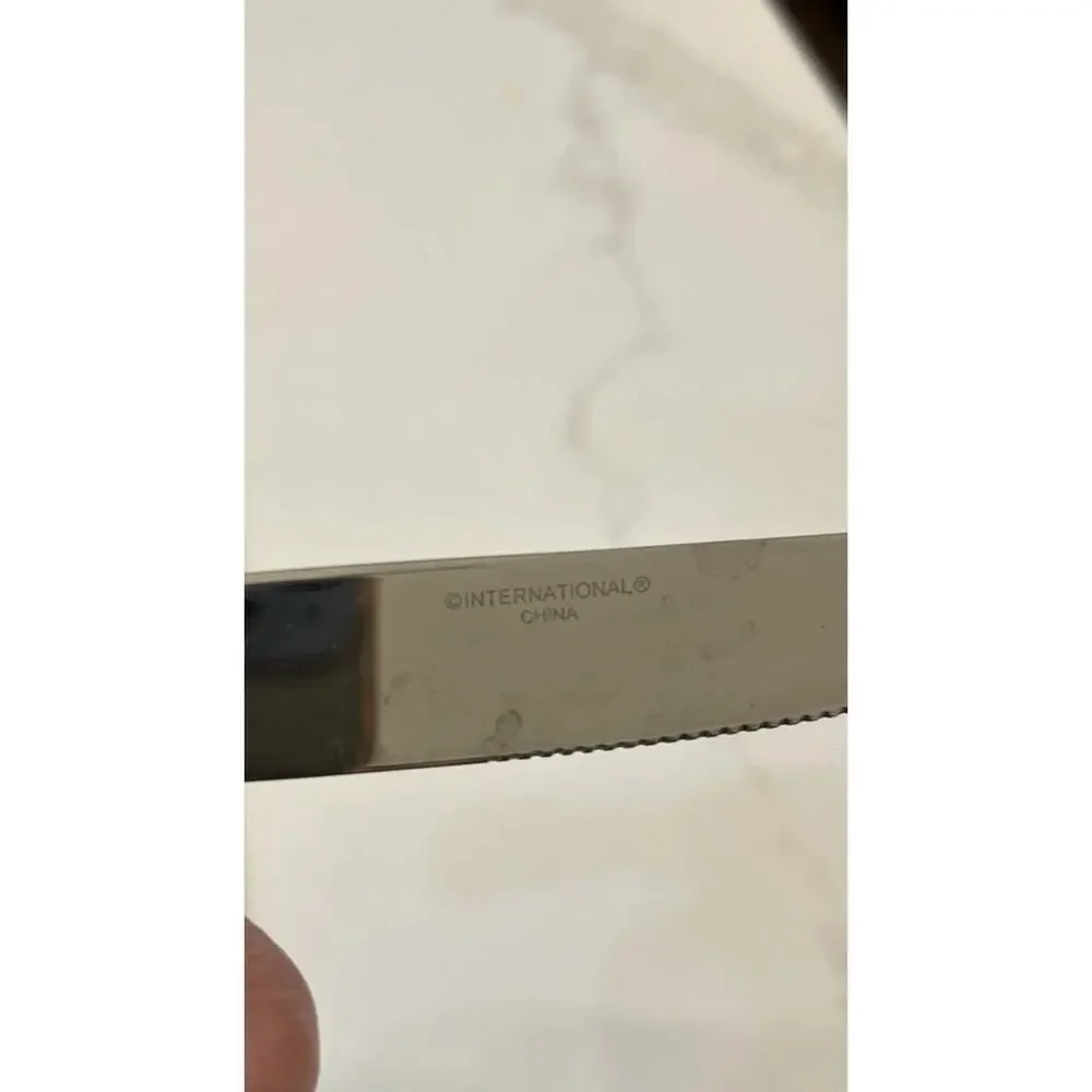 INTERNATIONAL PRECISION BEADED STAINLESS Steel‎ DINNER KNIVES 9 1/8